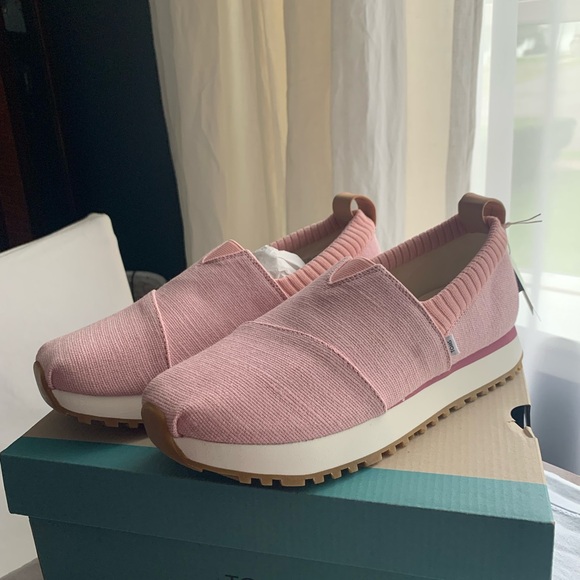 Tom’s Resident 2.0 sneaker new in box - Picture 3 of 5